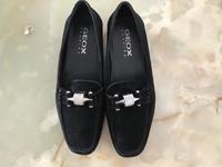 GEOX Slipper  mit Swarovski-Stein Button vorn  -- Größe 36 Berlin - Tempelhof Vorschau