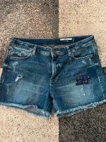 Jeansshorts von Esprit Größe 29 Kr. München - Haar Vorschau