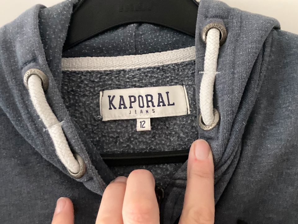 Sweatshirt Jacke, Kaporal Jeans, Größe 12, mittelblau in Lübeck