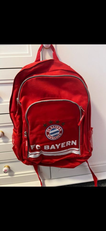 FC-Bayern Rucksack in München - Berg-am-Laim | eBay Kleinanzeigen ist jetzt  Kleinanzeigen