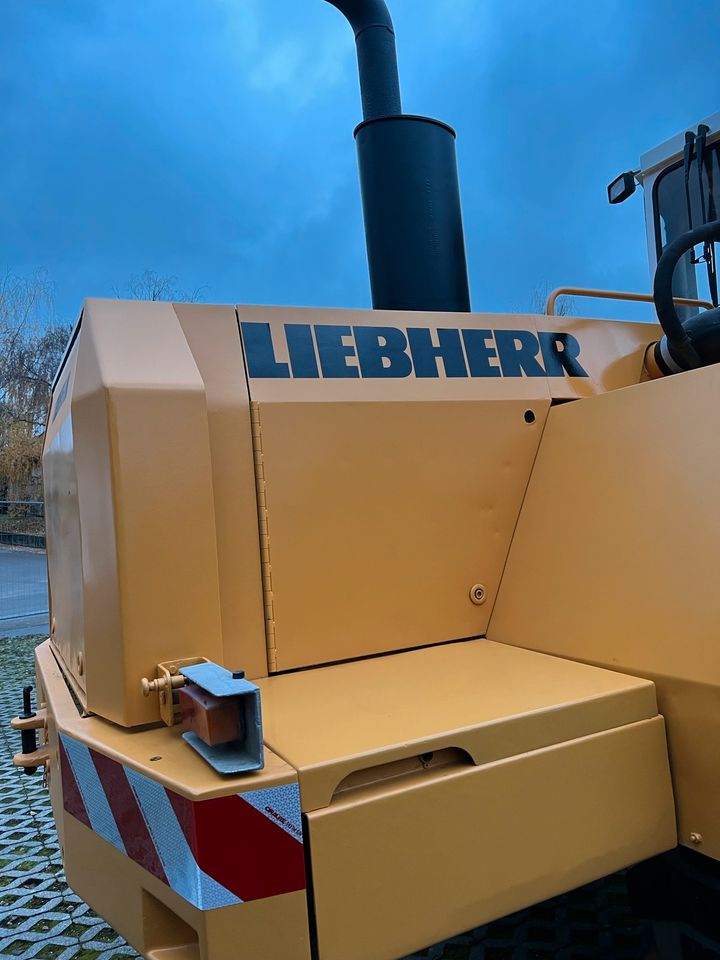 Liebherr 541 Radlader topzustand inkl. Transport kein 551 in Gemmrigheim