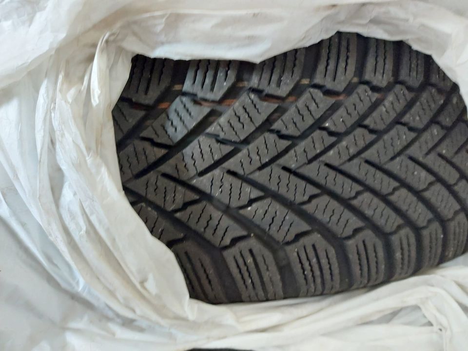 Reifen 195/65 R 15 T, inkl. Felge schwarz, 4 Stk, Profil 5 mm in Stutensee