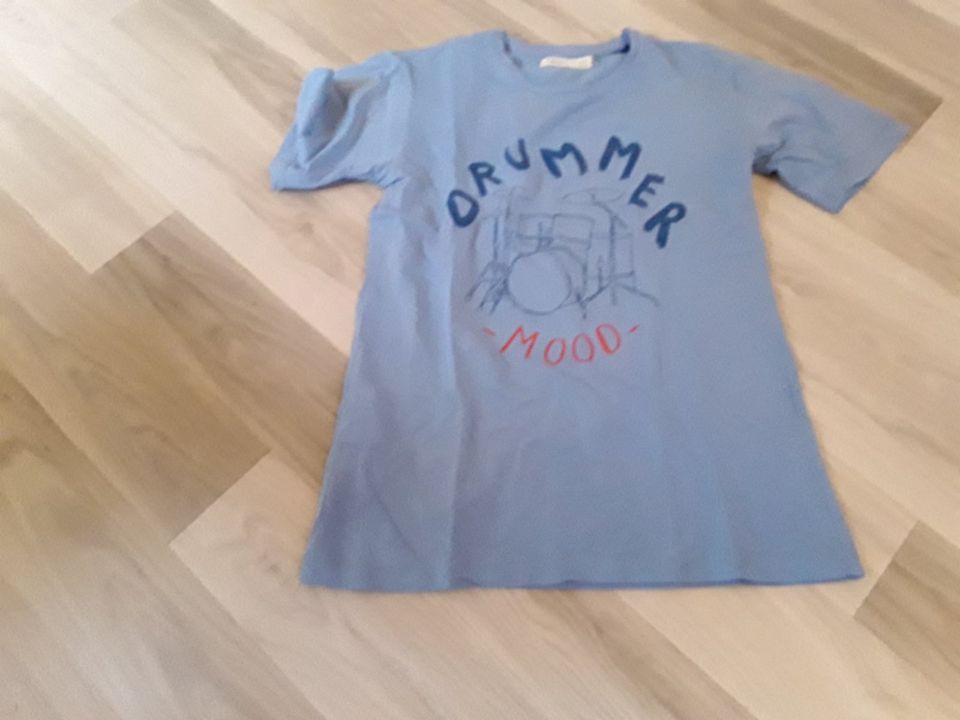 T-Shirt Paket in Grösse 134/140 in Gütersloh