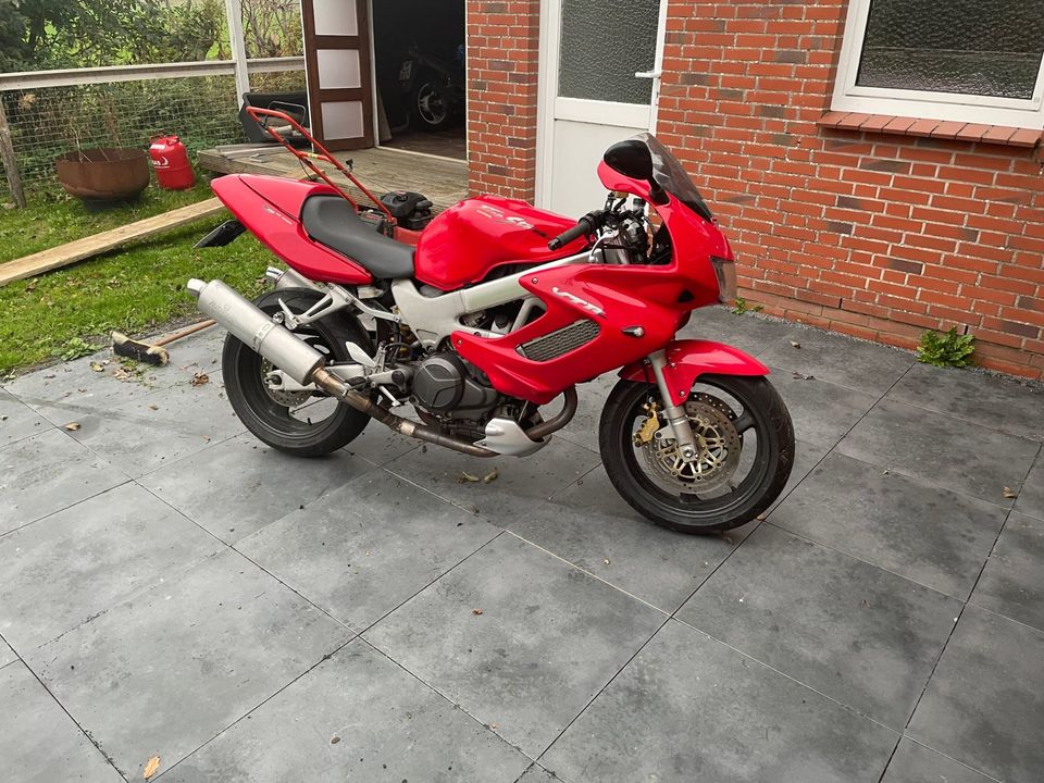 Honda VTR 1000F in Uelvesbüll