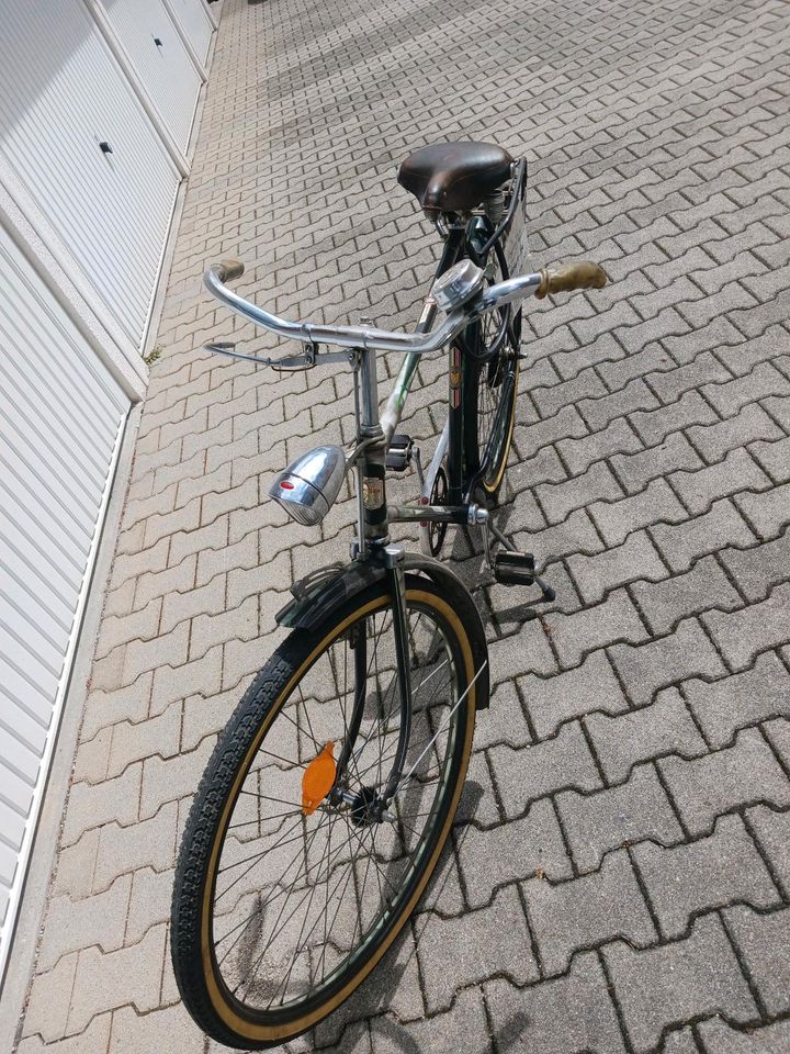 Herrenfahrrad Viktoria oldtimer fährt super alles in Ordnung in Parsdorf