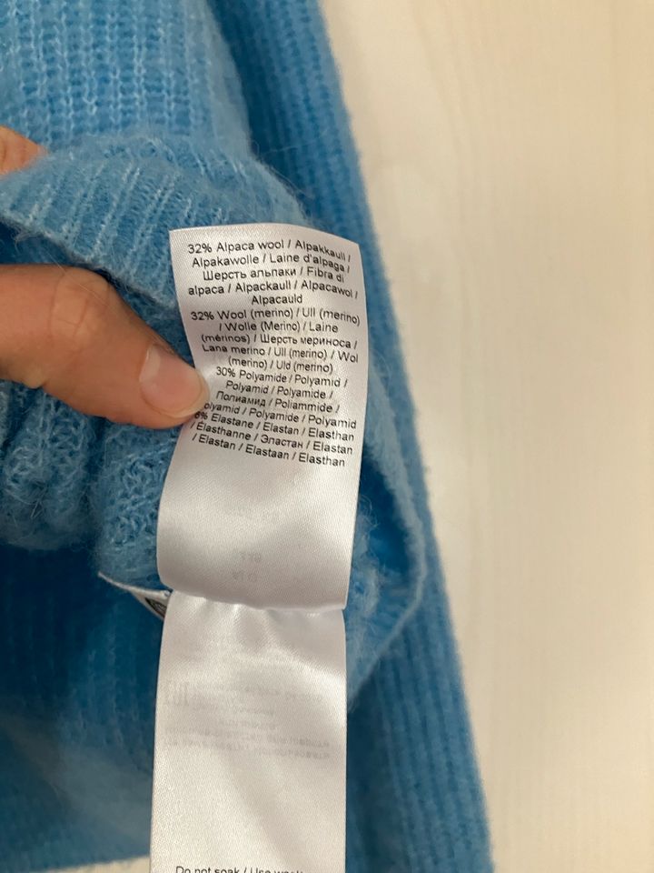 Ganni Cardigan mittelblau xs Alpakaanteil in Kasendorf