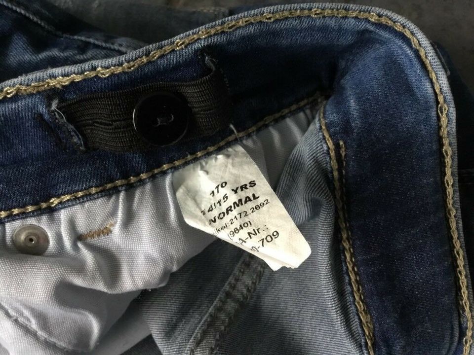 Super Jeans der Marke Blue Effekt Größe 170 trendy in Tengen