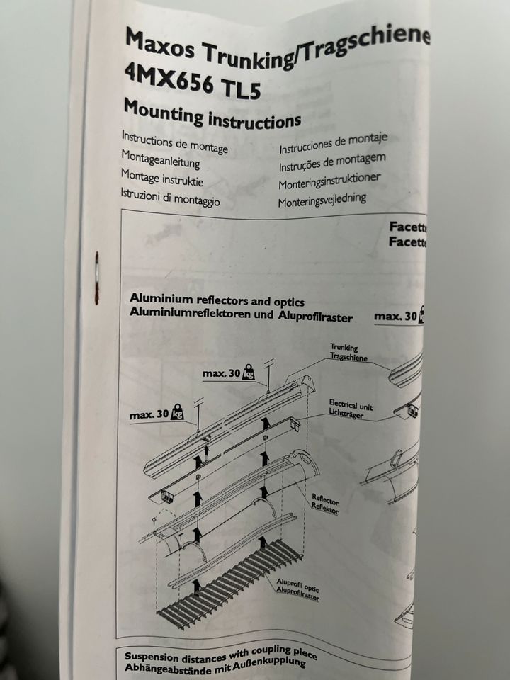 Philips maxos Tragschiene LED in Hohn