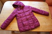 Esprit Winterjacke beere Größe 164 München - Bogenhausen Vorschau