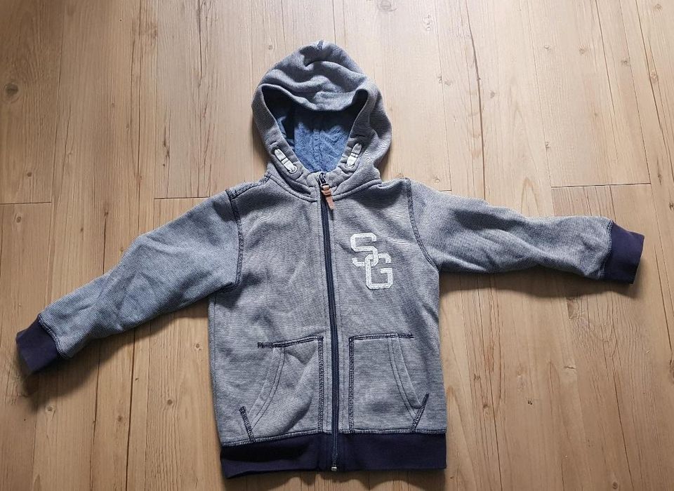 Sweatjacke H&M 110/116 Jacke Sweat Kapuzenjacke in Hessen - Walluf | eBay  Kleinanzeigen ist jetzt Kleinanzeigen