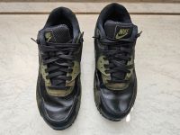 Schuhe Nike Air schwarz grün Gr. 42 Nordrhein-Westfalen - Meerbusch Vorschau