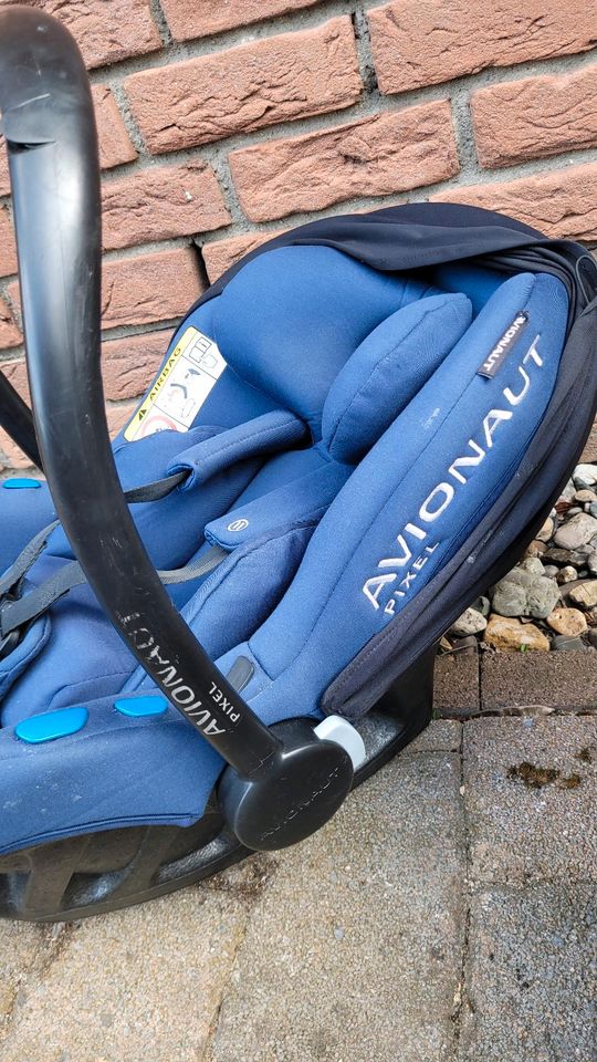 Babyschale Avionaut Pixel mit Basisstation Isofix in Gladbeck