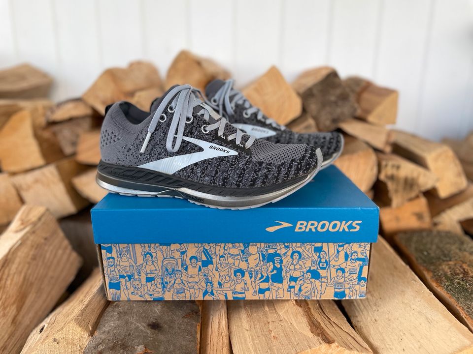 Brooks Laufschuhe "Bedlam 2" Gr. 40,5 (9) in Dänischenhagen