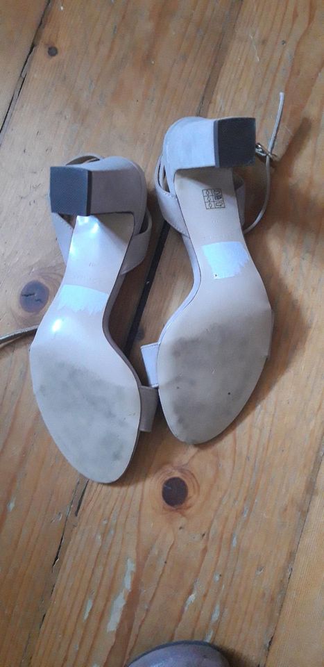 Schuh , Sandale von Esprit 41 in Böhlen