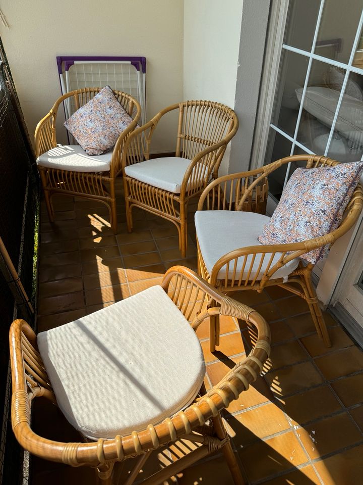 Balkon/oder Essstühle 4 Stück Einzelpreis 129 € in Bad Pyrmont