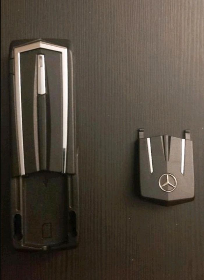 Mercedes-Benz Bluetooth Cradle/Adapter SAP V4 in Lemgo