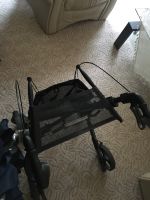 Rollator Topro Troja mit Regenschirm Gr. M Niedersachsen - Holzminden Vorschau