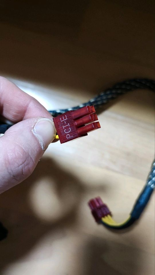 6 Pin PCI-E Stexker Kabel und 6 auf 7 Pin erweiterungs Stecker in Titisee-Neustadt