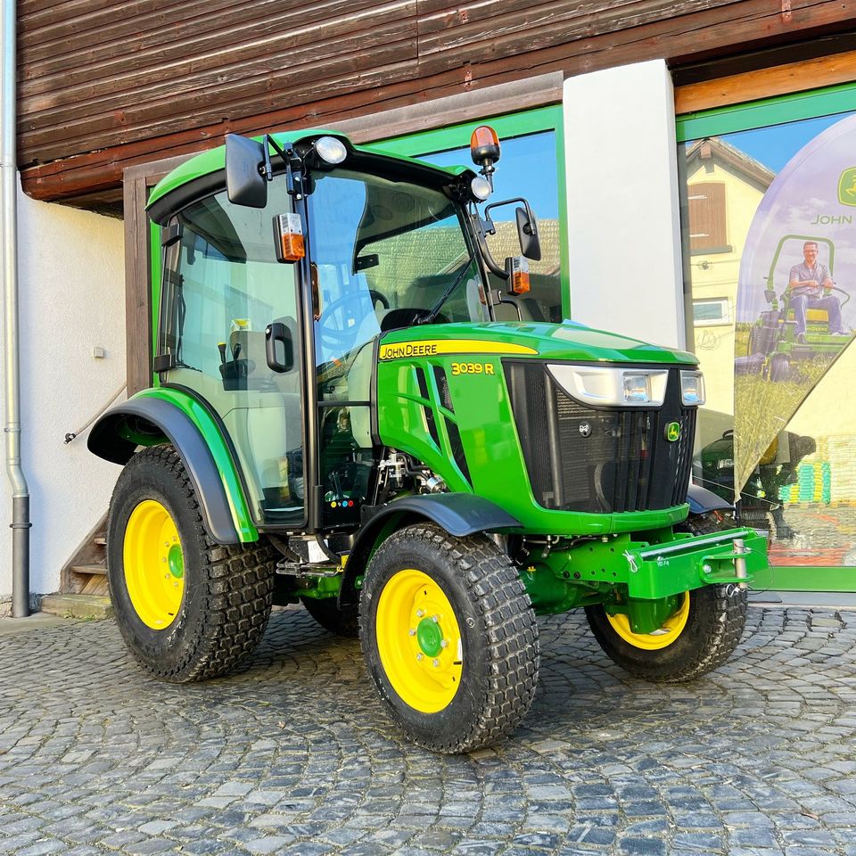 John Deere 3039R, Traktor / Kompakttraktor in Lollar