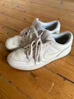 Nike Sportschuhe Sneaker Baden-Württemberg - Esslingen Vorschau