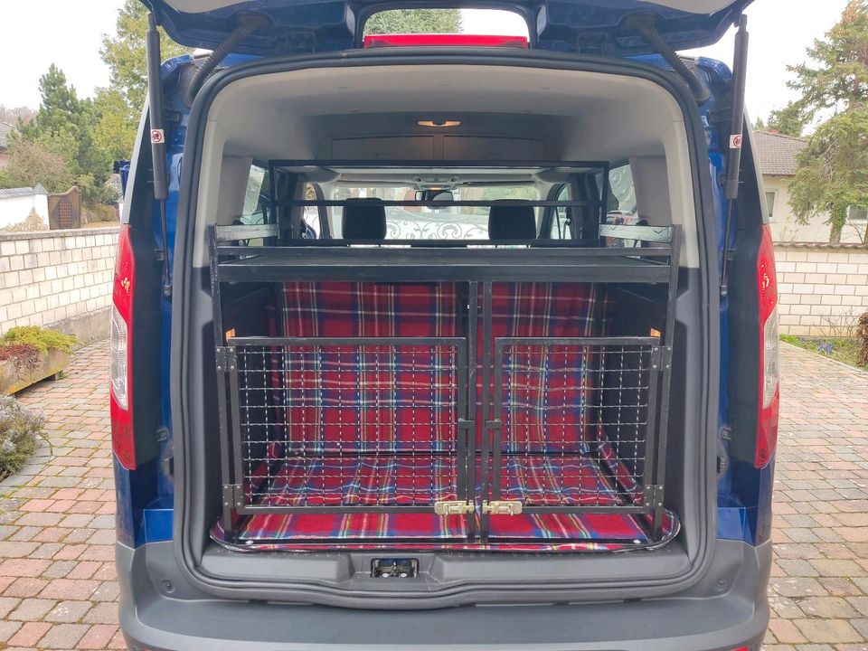 Kofferraum-Einbau/ Hundegitter passend für Tourneo Connect in Echzell 