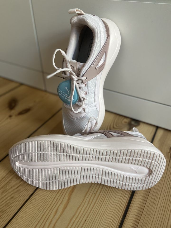 PUMA Sneaker rose / beige, 1 x getragen, Größe 40 mit Softsohle in Berlin