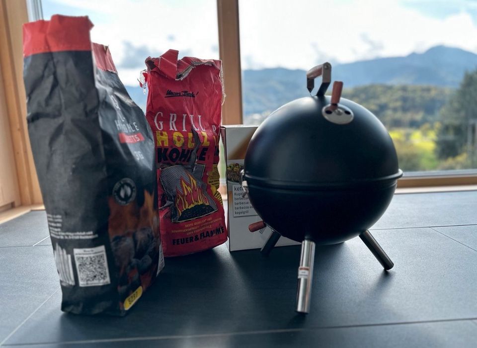 Campinggrill tragbarer Holzkohle Grill kleiner Kugelgrill Balkon in Bergen