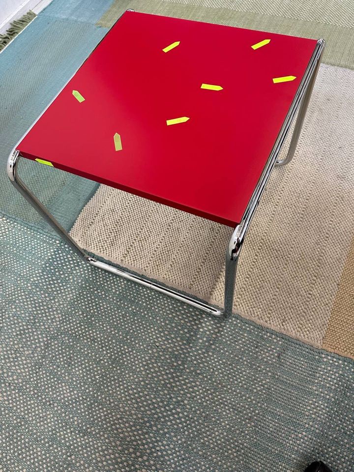 Knoll Breuer Laccio Tisch Laminat rot Klein in Aachen