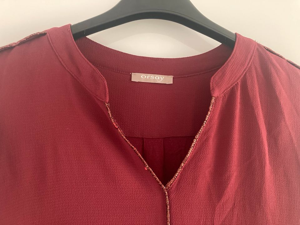 Bordeaux-Farbene Bluse in Germering