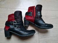 Ausgefallene Stiefeletten Boots Fell schwarz rot 38 Schnallen Bochum - Bochum-Wattenscheid Vorschau