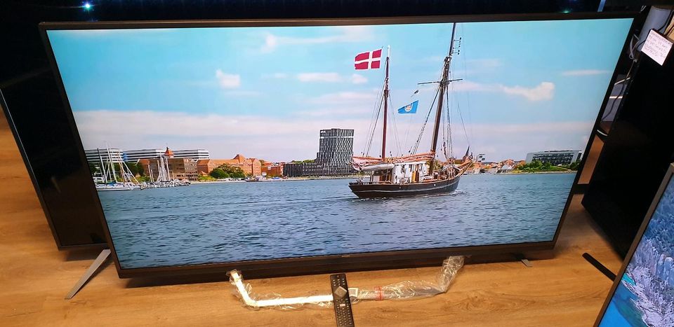 Philips 65PUS7502  65" 4K UHD Android Smart TV 3-seitig Ambilight in Bad Fallingbostel