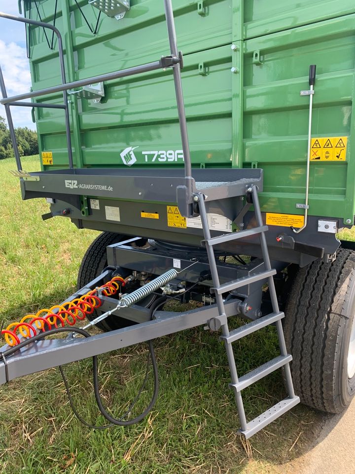 Kipper- Dreiseiten 16 Tonner Metal-Fach in Ebersberg