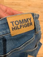 Tommy Hilfiger 176, Shorts Bermuda kurze Hose Jeans Baden-Württemberg - Rottweil Vorschau