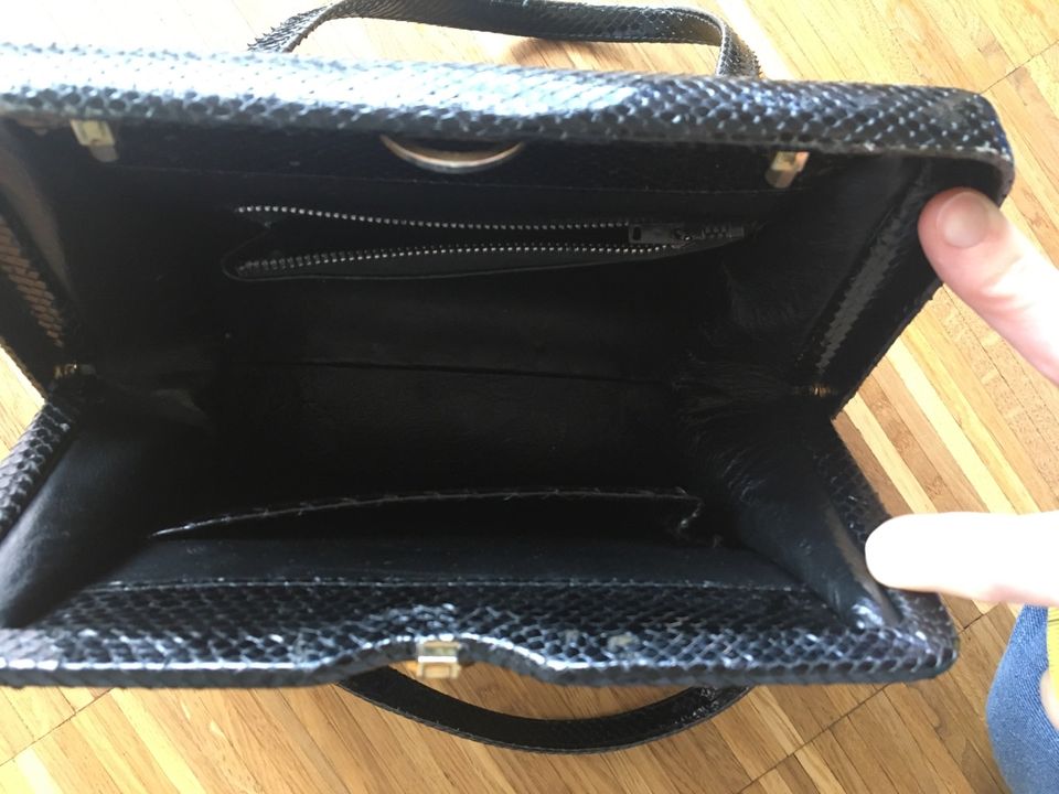 Schwarze Tasche Leder Vintage in Münsing