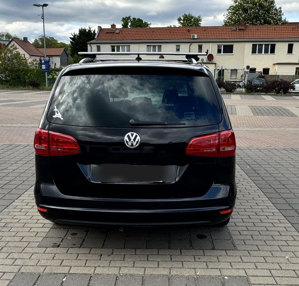 Volkswagen Sharan 2.0 TDI DSG Scheckheft VW in Magdeburg