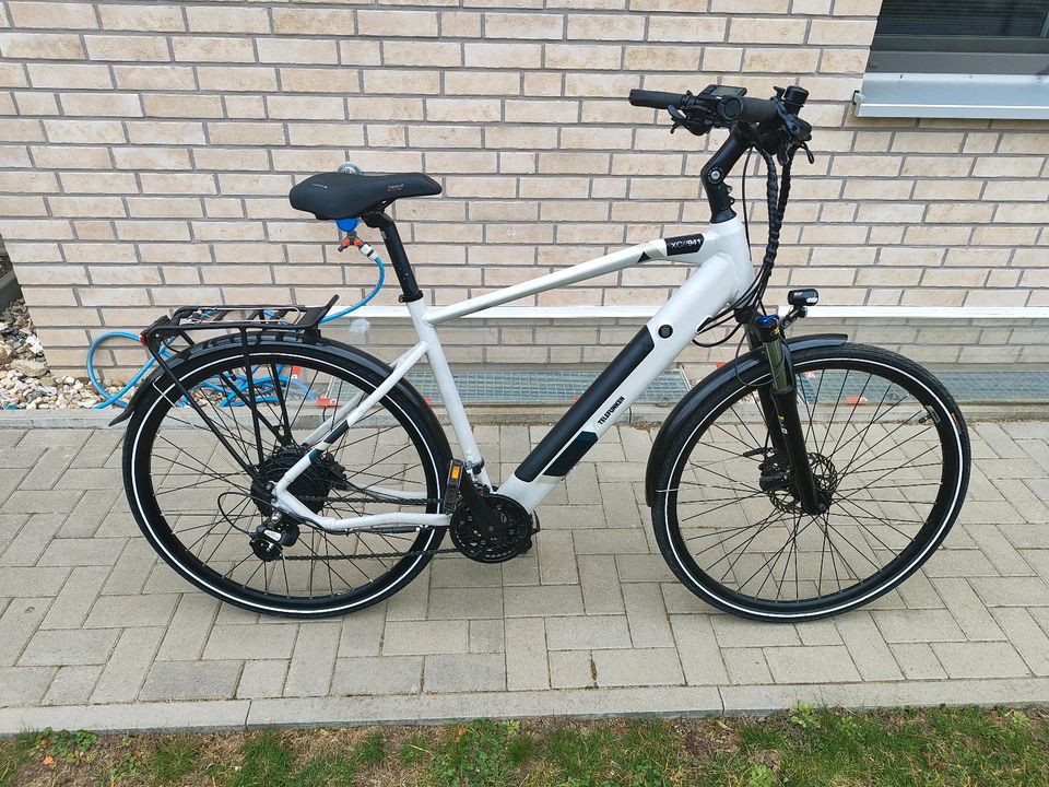 Telefunken XC941 Unisex Trekking E-Bike Pedelec 28 Zoll in Potsdam