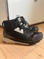 Adidas Terrex Wanderschuhe Stiefel Winterstiefel Gr. 39,5 schwarz Niedersachsen - Nordhorn Vorschau