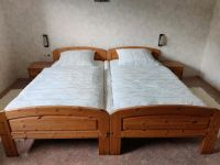 Schlafzimmer Massiv: 2 Betten+2 Nächstschränke+Kleiderschrank Baden-Württemberg - Steinach Baden Vorschau