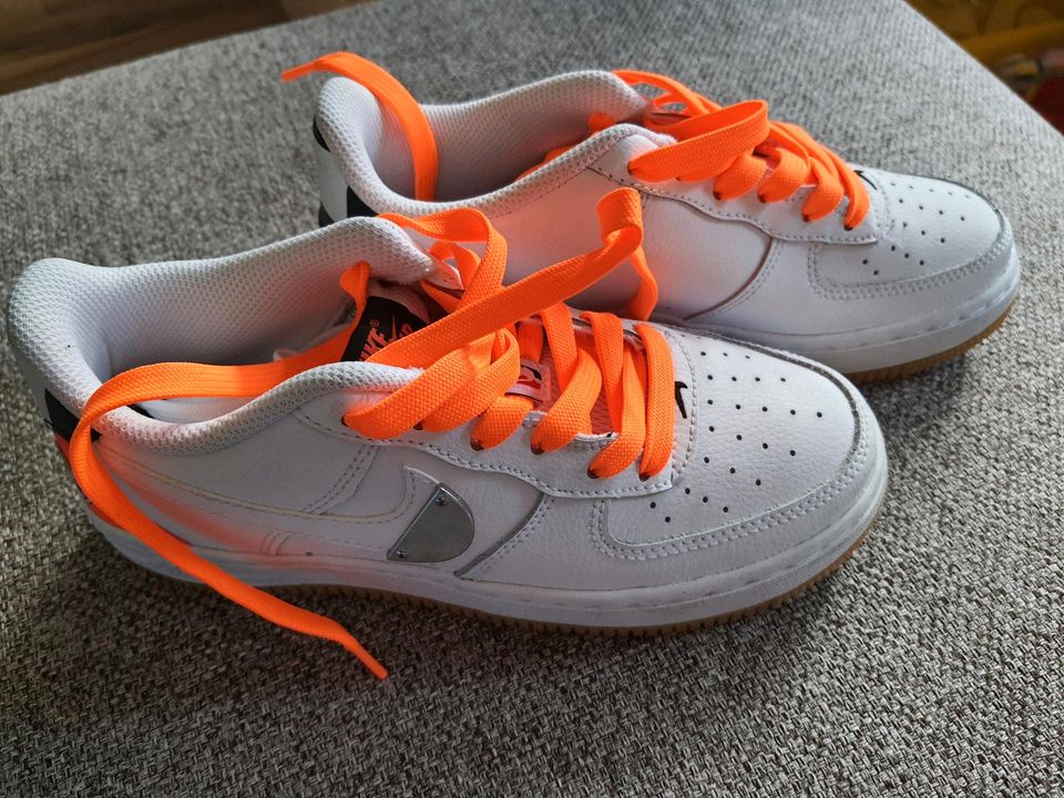 Nike Air, Größe 36,5 & 38, NEU in Norderstedt