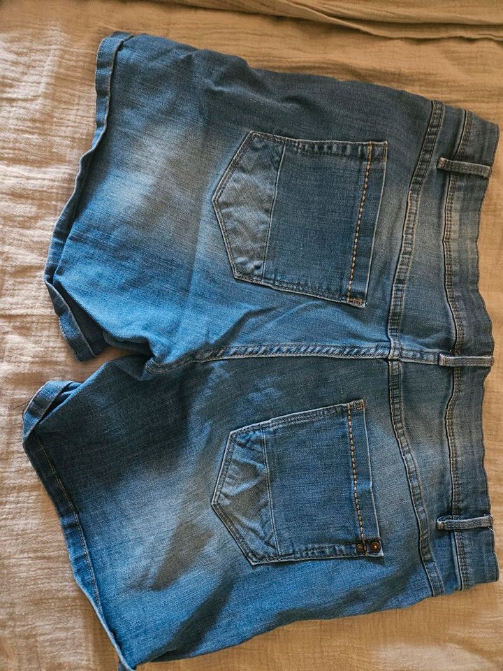 C&A Jeans Short in Schillingsfürst