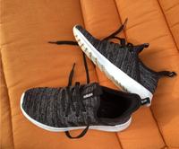 Adidas leichter Sneaker , Sport Schuh, cloud foam, Gr. 38 2/3 Hessen - Kassel Vorschau