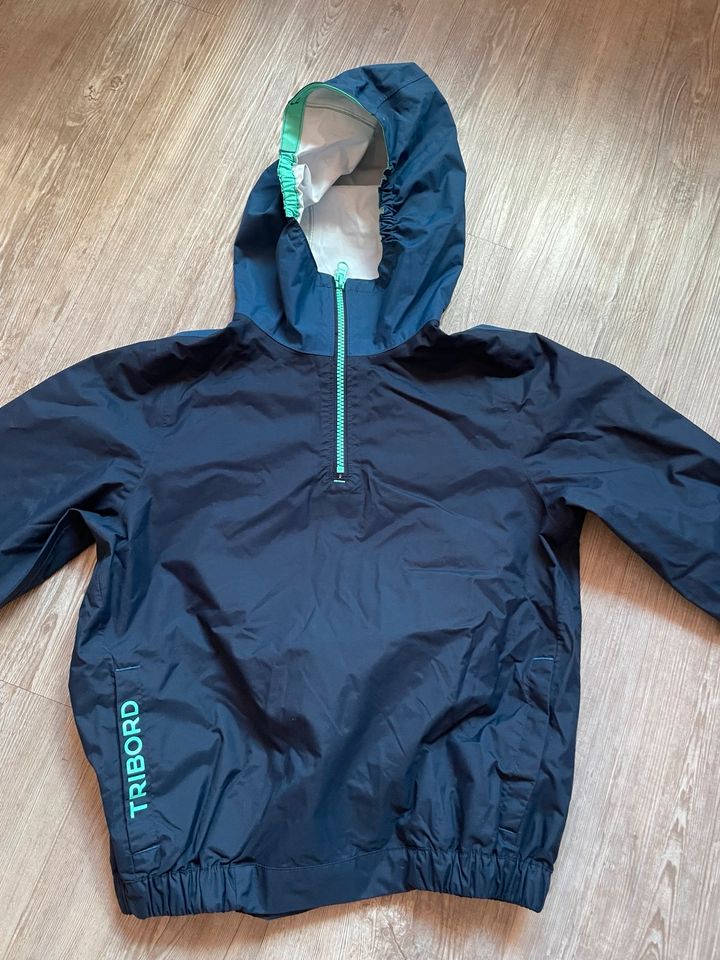 TRIBORD Gr. 134 140 Regenjacke Schlupfjacke Windjacke in Aurich