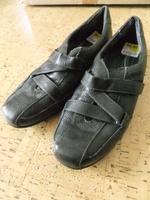 schöne Sneaker von Medicus, Echtleder schwarz, Gr. 38,5, UK 5,5 Hessen - Neuhof Vorschau