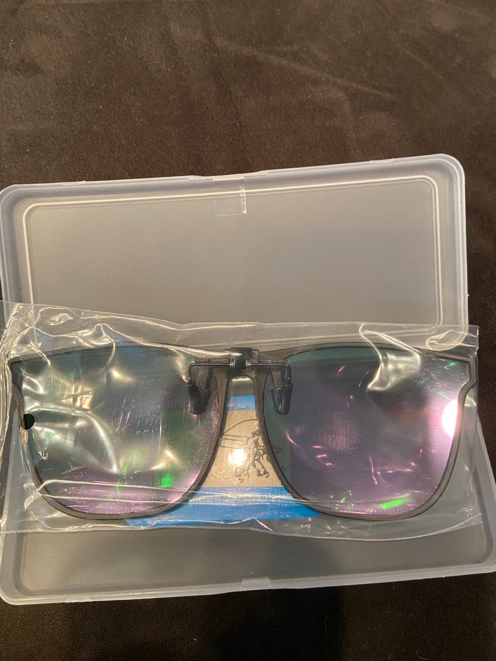 Clip für Sonnenbrille ->NEU in Waldkirchen