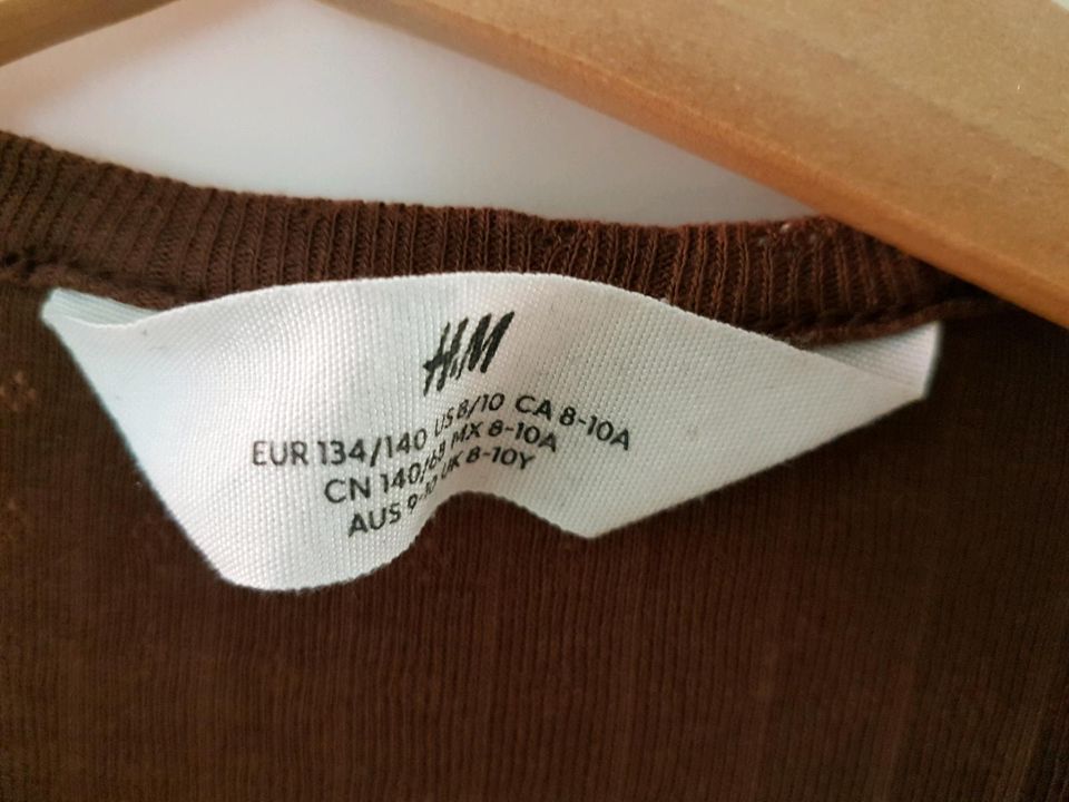 H&M Ripp-Shirt braun Pointelle kurz Knöpfe 134/140 in Dortmund
