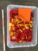 Lego Konvolut mit ca. 2,7 kg rot orange gelbe Steine und Platten Baden-Württemberg - Mühlhausen Vorschau