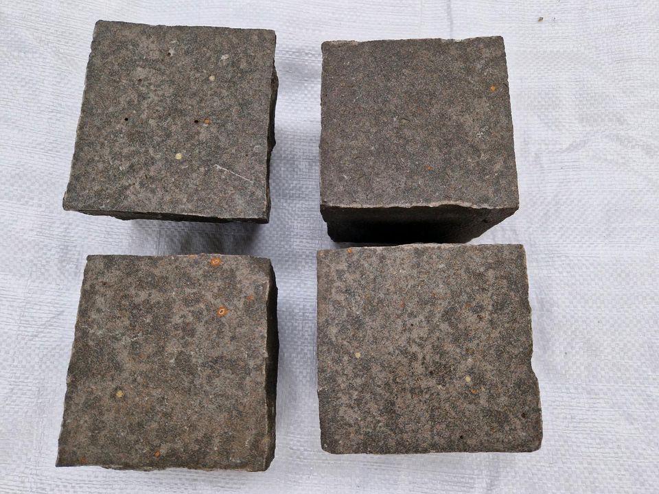 Pflastersteine Basalt, 10x10x8 cm, Restposten in Schöneck