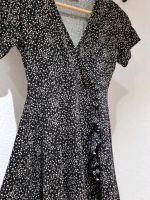 Pull and Bear Sommerkleid schwarz weiß Blumen Gr. XS Bonn - Südstadt Vorschau