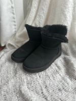 UGG Boots Mini schwarz Gr. 36, Neuwertig Original Hessen - Burghaun Vorschau