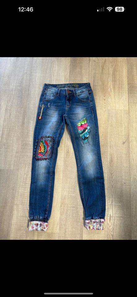 Desigual Jeans 28 neuwertig in Wilhelmshaven